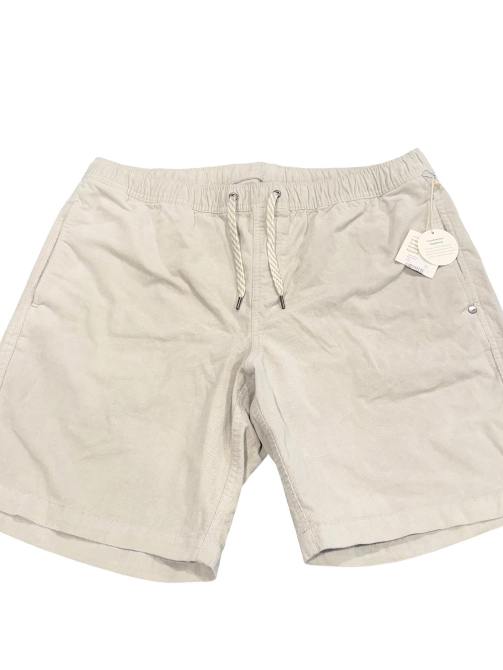 Vuori NWT men 2XL Optimist 8” elastic waist corduroy shorts Beach Sand
